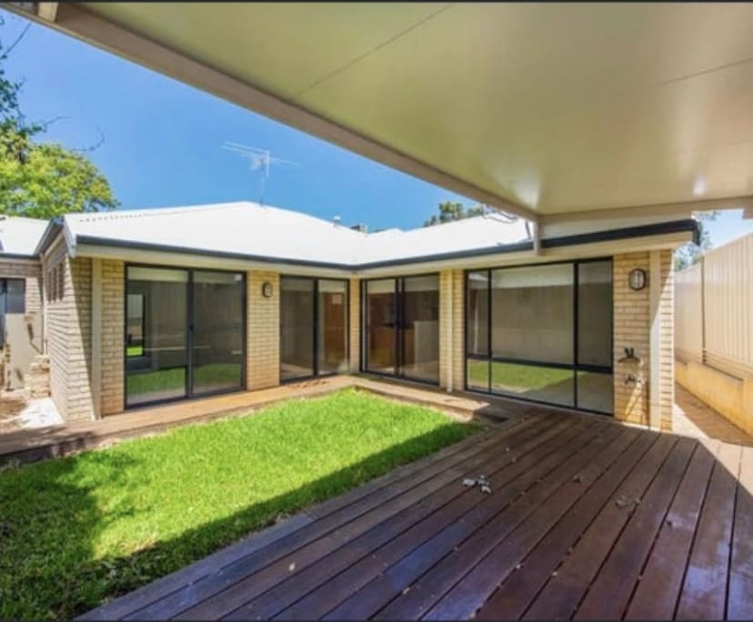 $275, Share-house, 3 bathrooms, Innaloo WA 6018