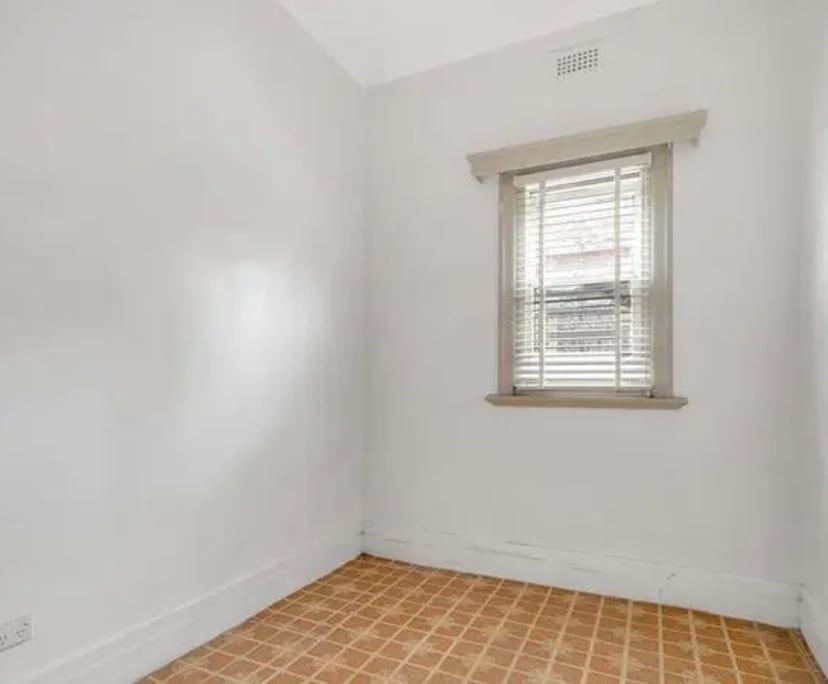 Unfurnished room in a share house