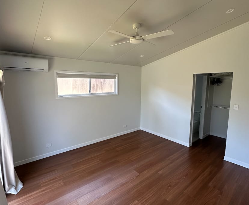 $700, Whole-property, 2 bathrooms, Burleigh Waters QLD 4220