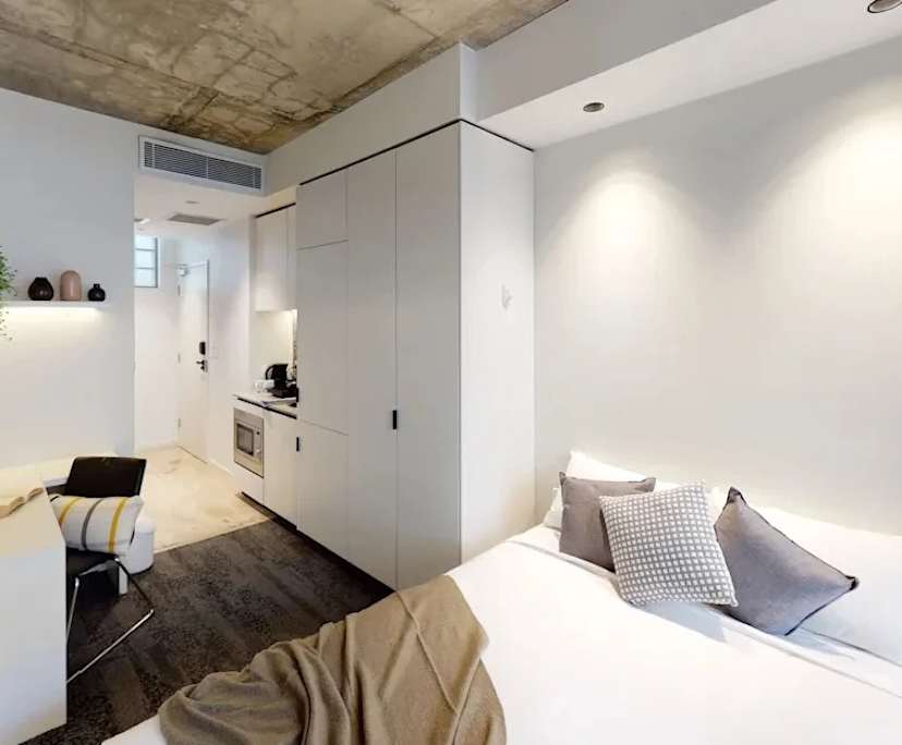 Furnished room studio flat for rent