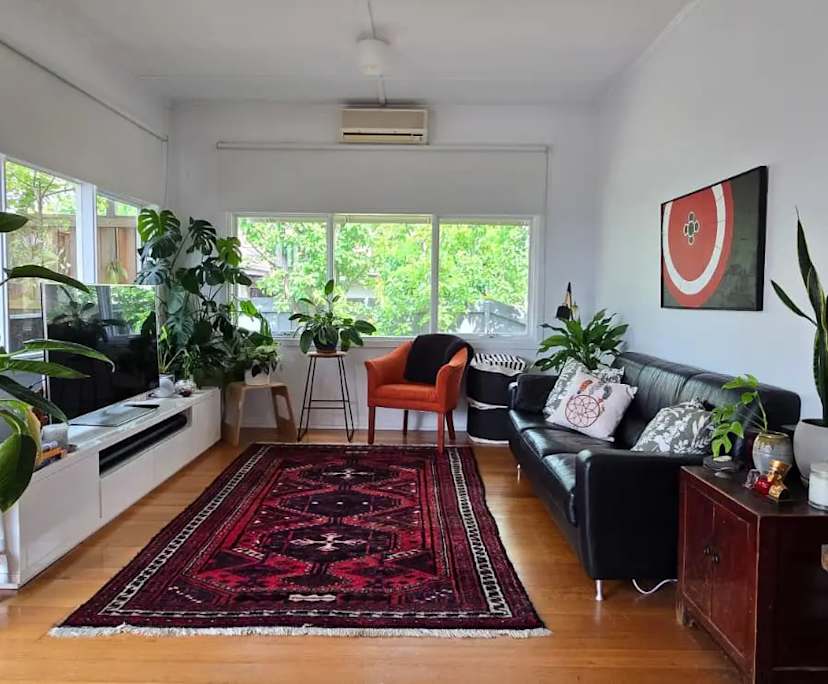 Room in a share house