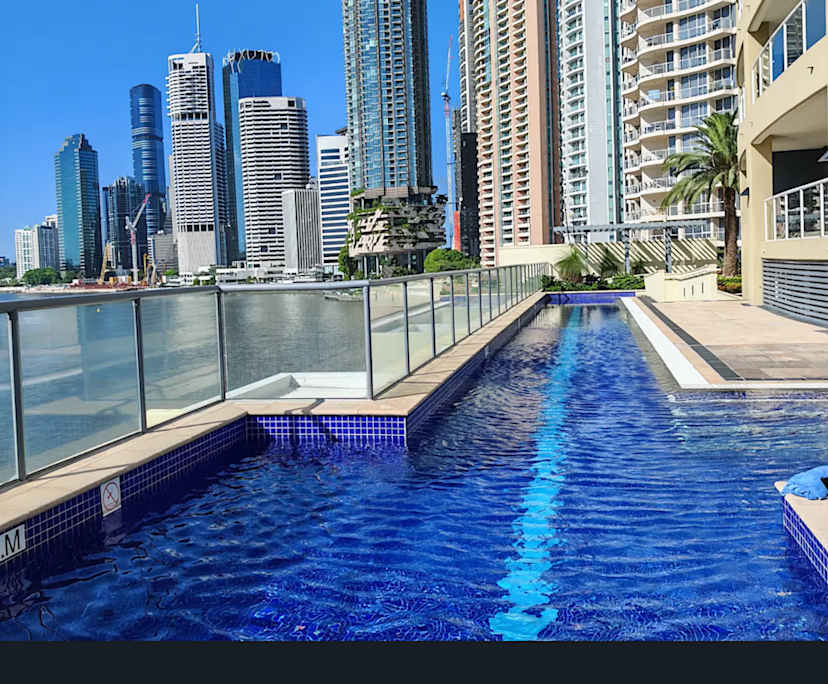 Furnished room with ensuite in a flatshare