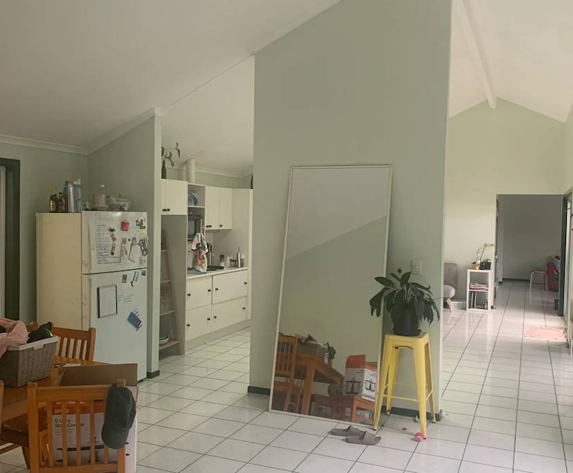 Room in a share house