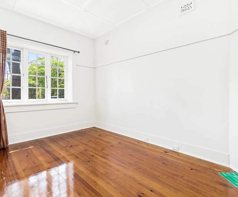 Whole property with 4 rooms for rent