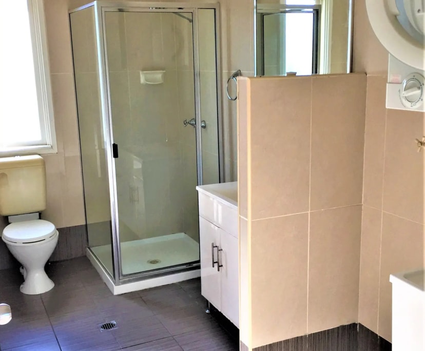 $980, Whole-property, 5 bathrooms, Annerley QLD 4103