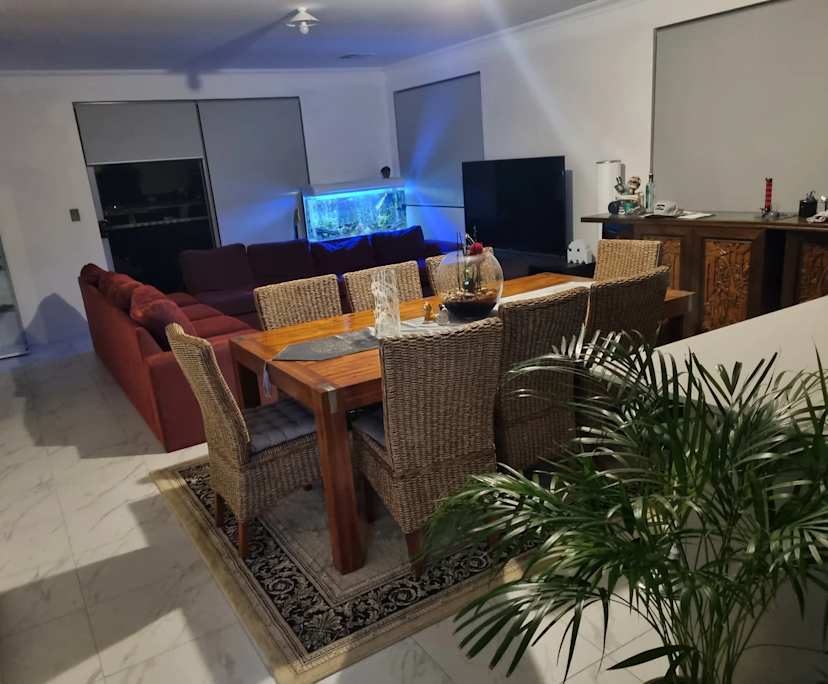 Room in a share house