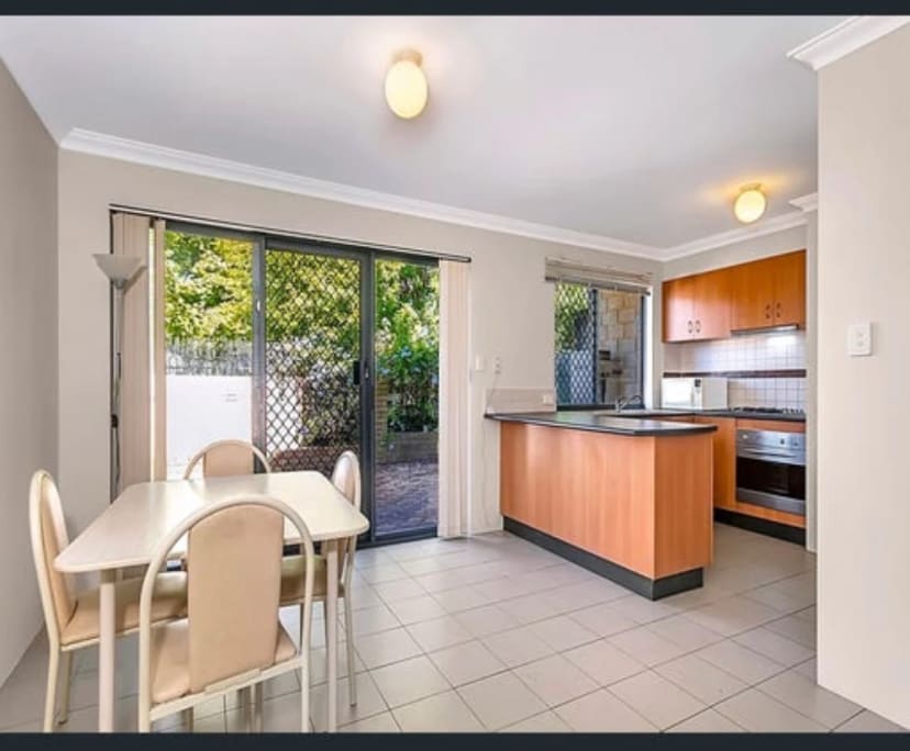 $1,000, Whole-property, 3 bathrooms, Bentley WA 6102