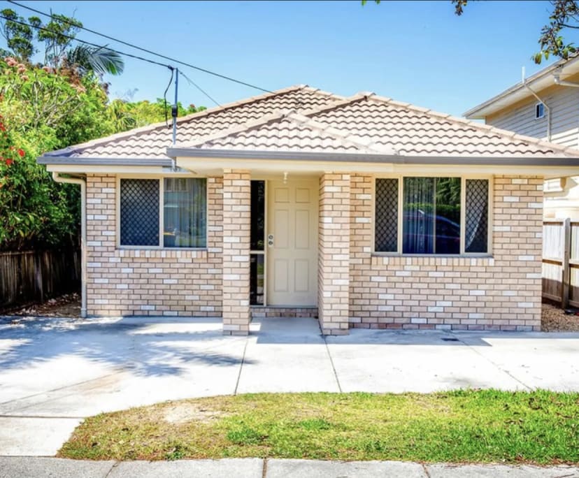 Room for Rent in Cannon Hill, Brisbane 170, Flexi...