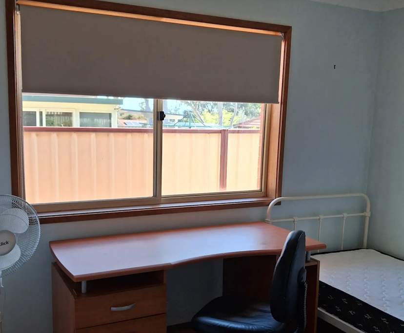 Room in a share house
