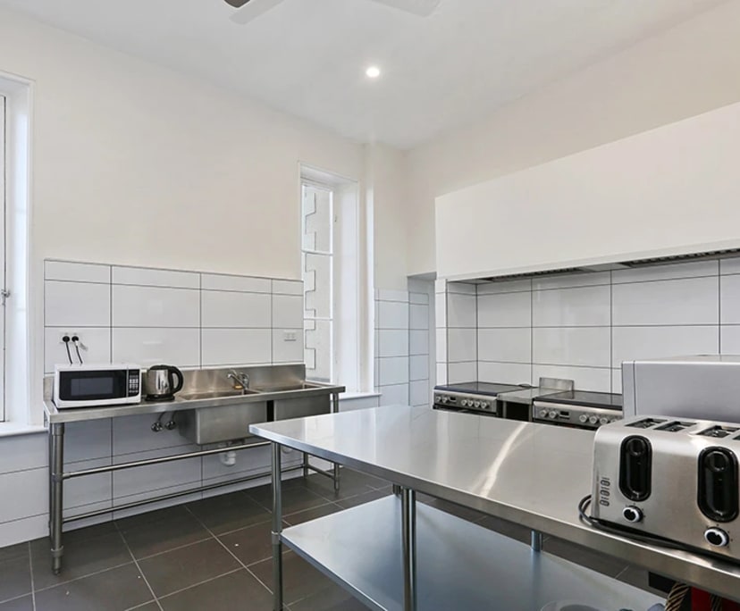 $285, Share-house, 6 bathrooms, Geelong VIC 3220