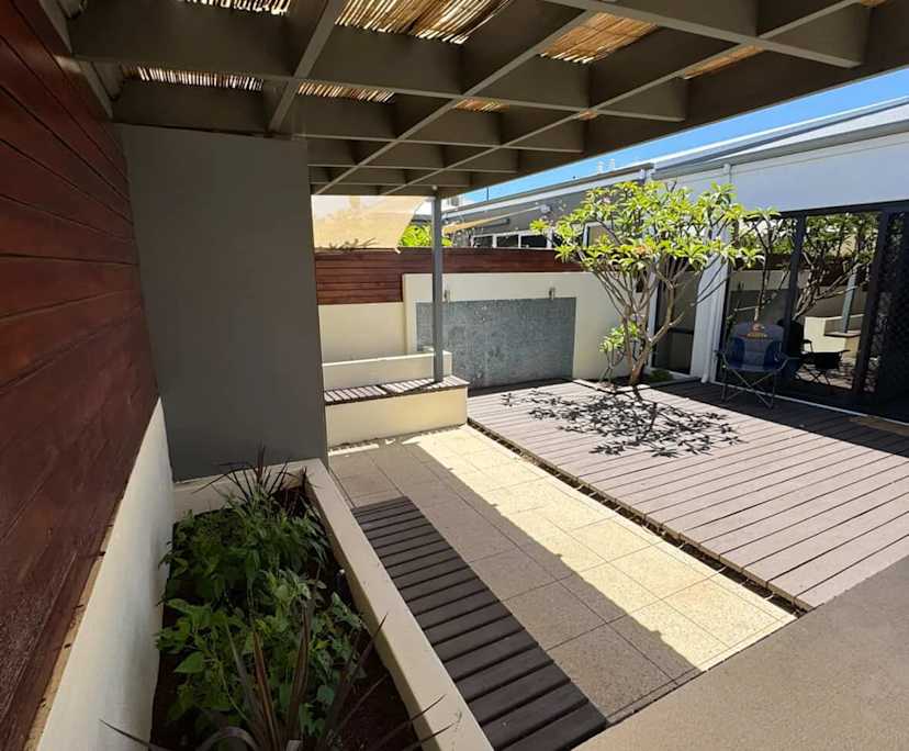 Room in a share house