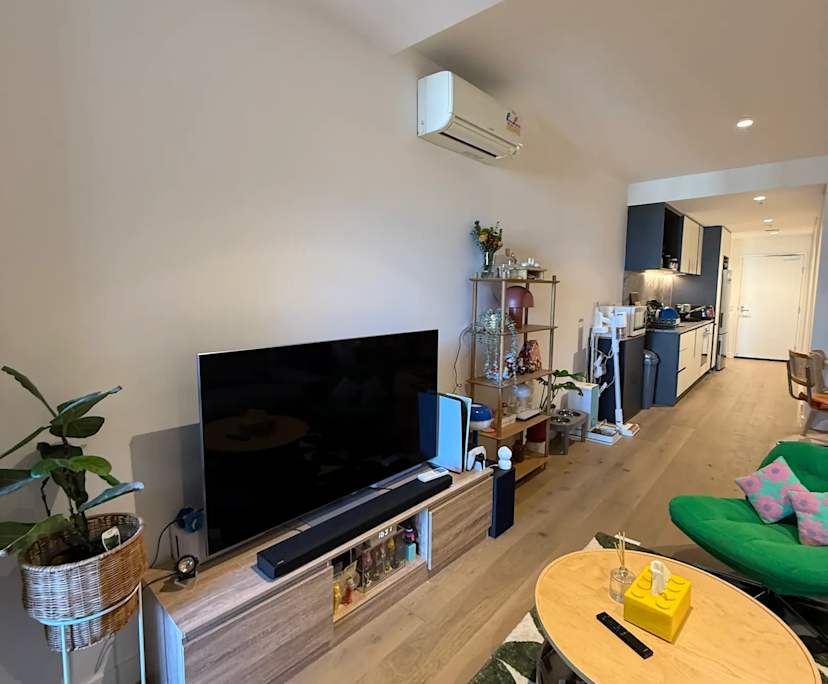 Furnished room with own bathroom