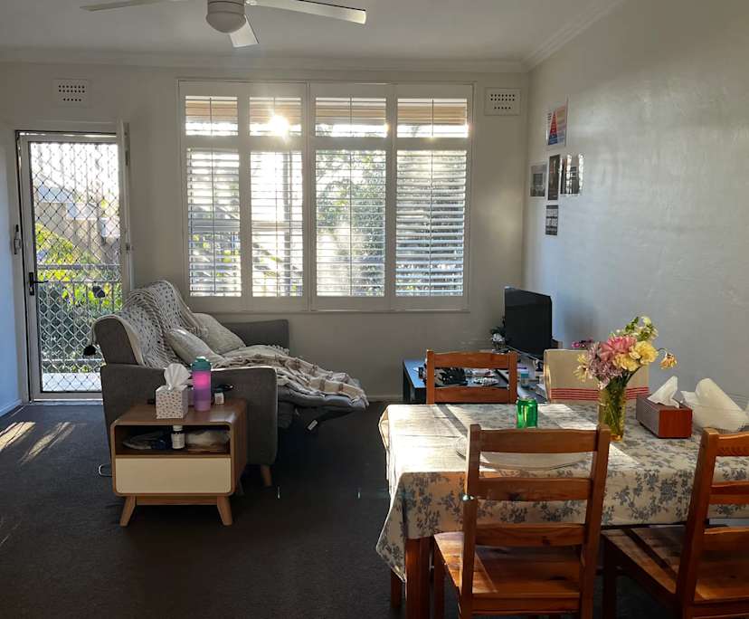 Furnished room in a flatshare