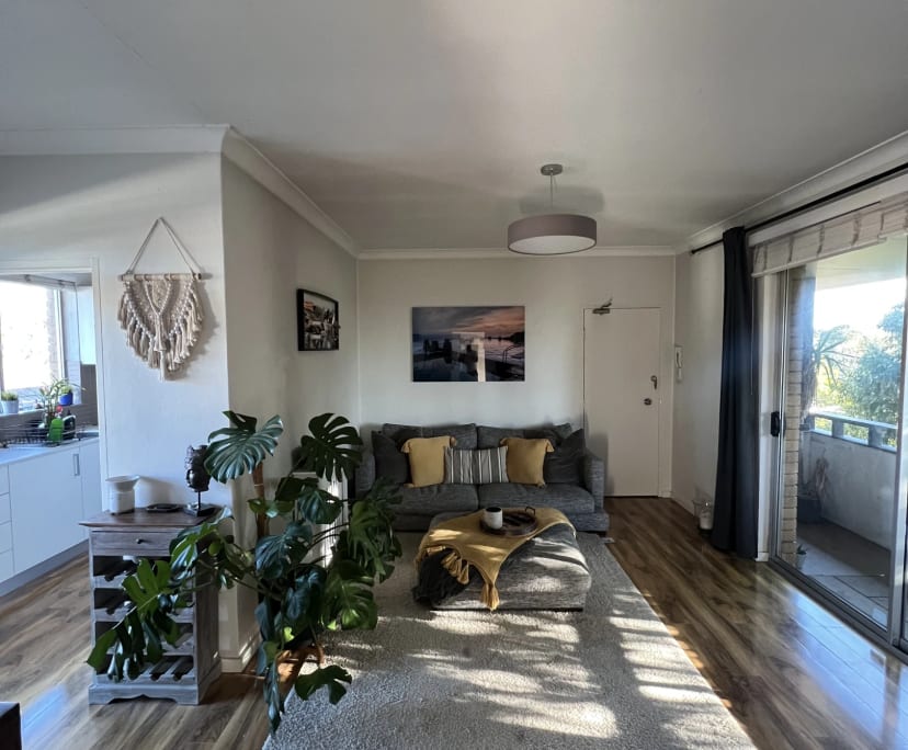 Furnished room in a flatshare