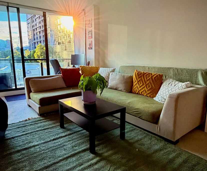 Furnished room in a flatshare
