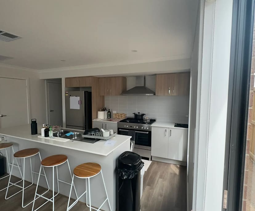 $280, Share-house, 4 bathrooms, Armstrong Creek VIC 3217