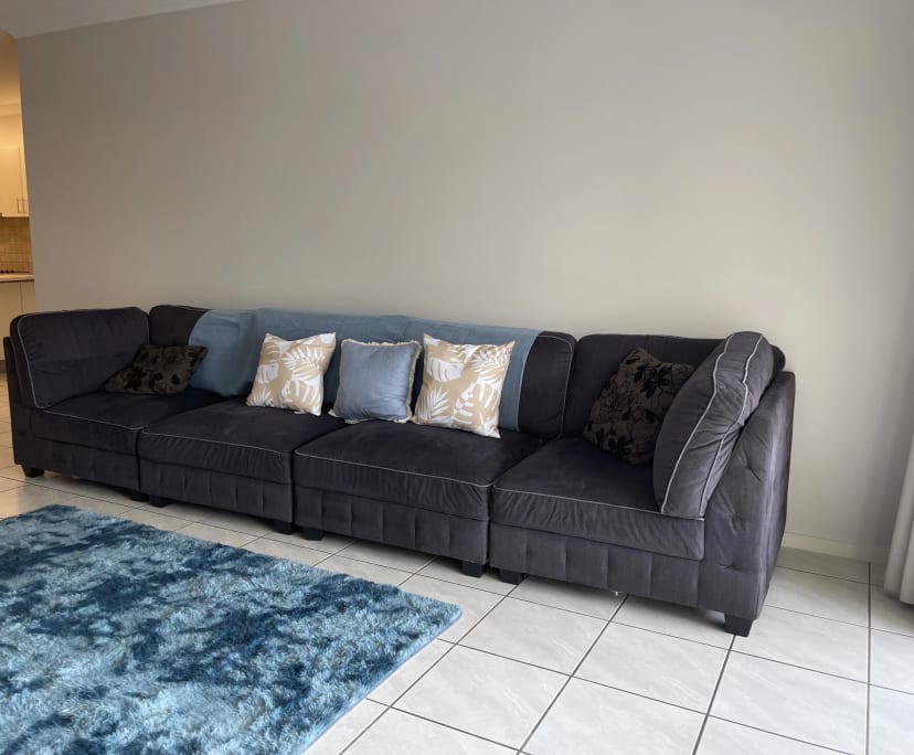 $350, Flatshare, 3 bathrooms, Cannonvale QLD 4802