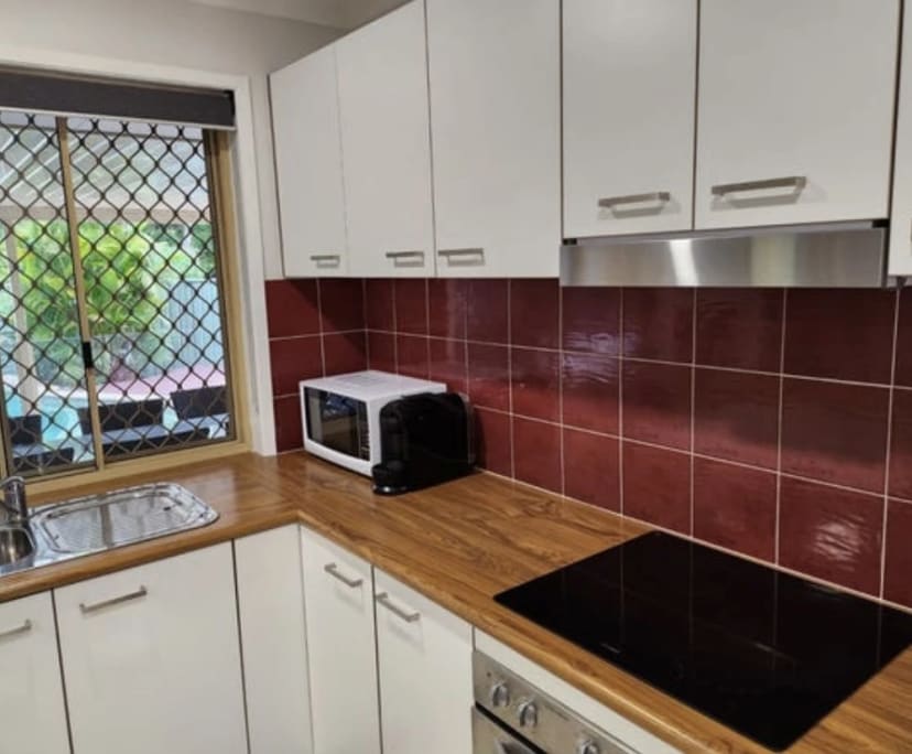 $350, Share-house, 3 bathrooms, Oxenford QLD 4210