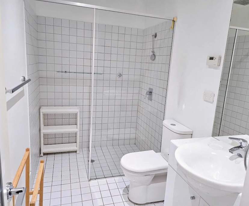 Whole property with 2 rooms for rent