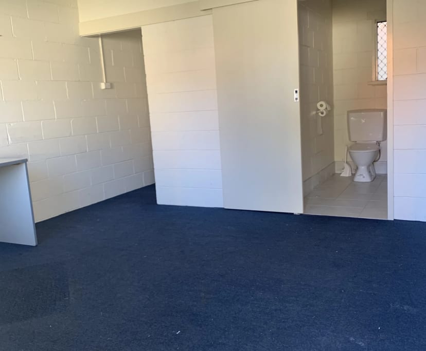 Granny Flat for Rent in Queanbeyan, Canberra 380,...