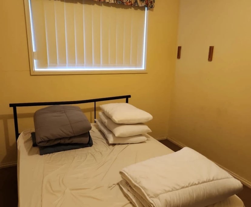 Room in a share house