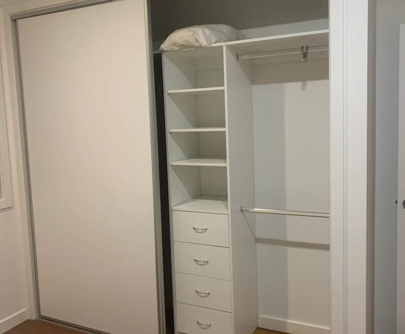 Room in a share house