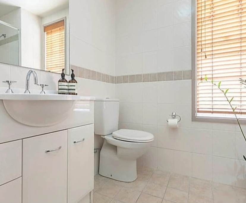 Unfurnished room with own bathroom