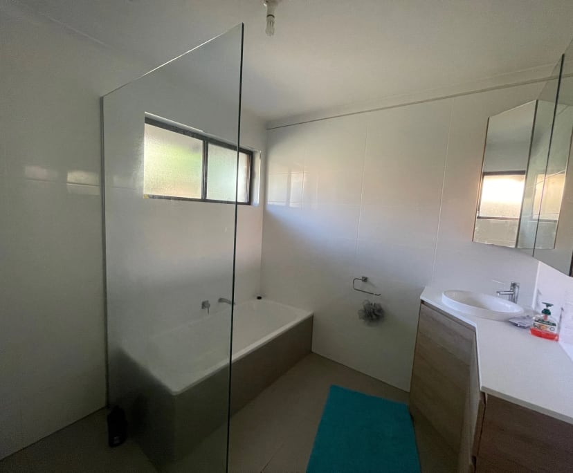 Room for Rent in Nerang, Gold Coast 300, Furnishe...