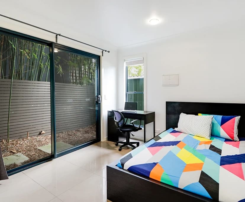 $180, Share-house, 5 bathrooms, Annerley QLD 4103