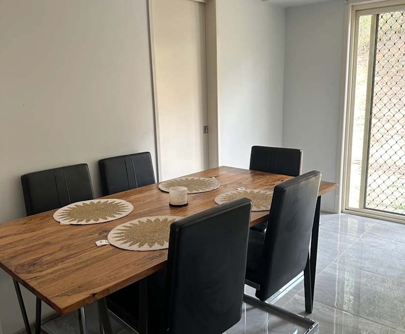 $350, Share-house, 3 bathrooms, Beenleigh QLD 4207