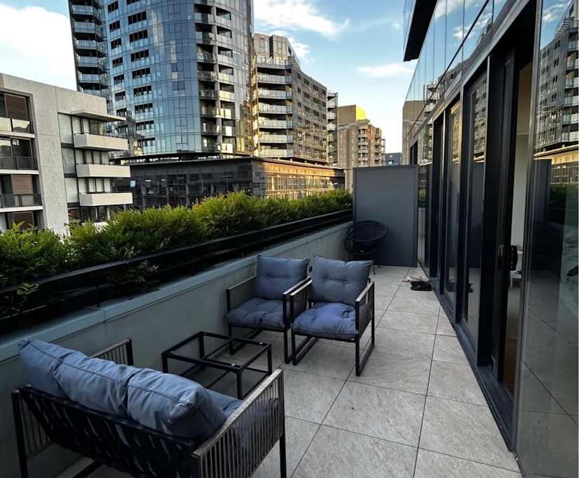 Unfurnished room with own bathroom