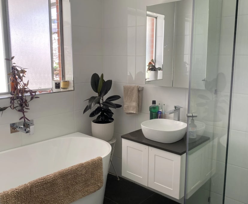 $425, Share-house, 3 bathrooms, Valley View SA 5093