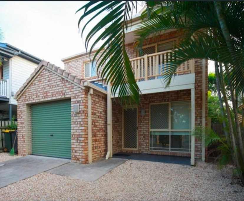 Unfurnished room in a share house