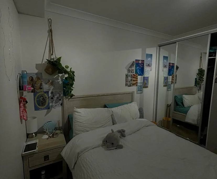 Furnished room in a flatshare
