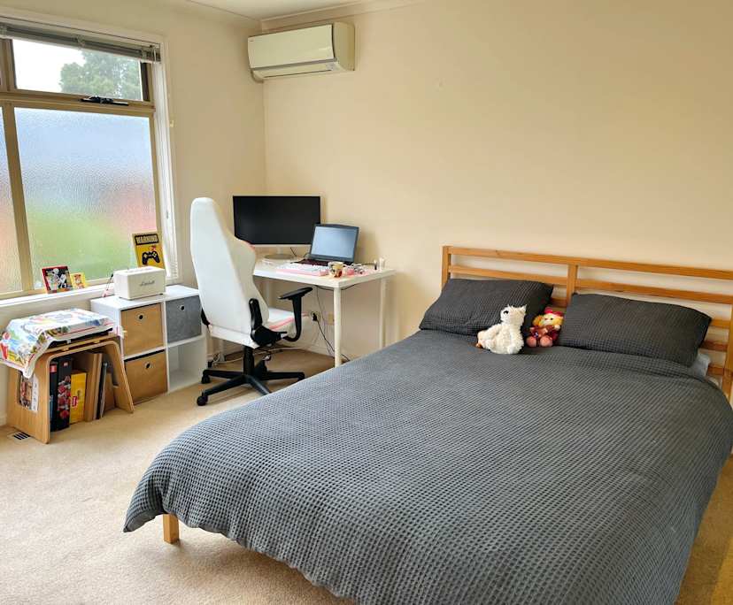 Furnished room with own bathroom