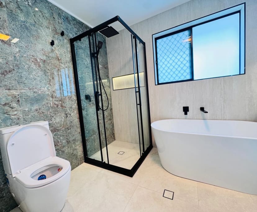 Whole property with 3 rooms for rent