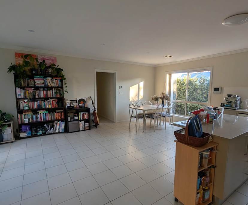 Unfurnished room in a share house