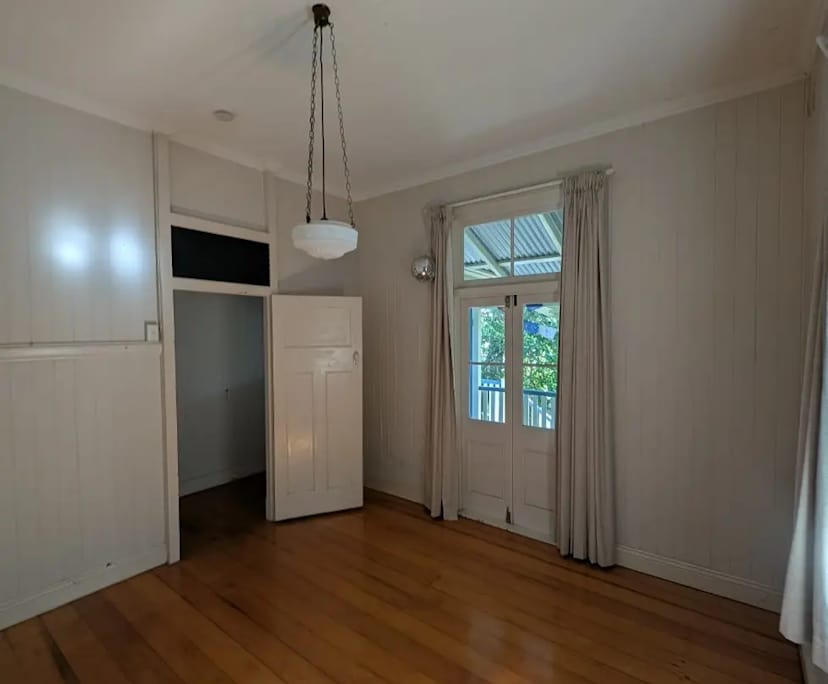 $295, Share-house, 4 bathrooms, Annerley QLD 4103