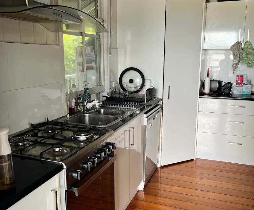 $320, Share-house, 3 bathrooms, Annerley QLD 4103
