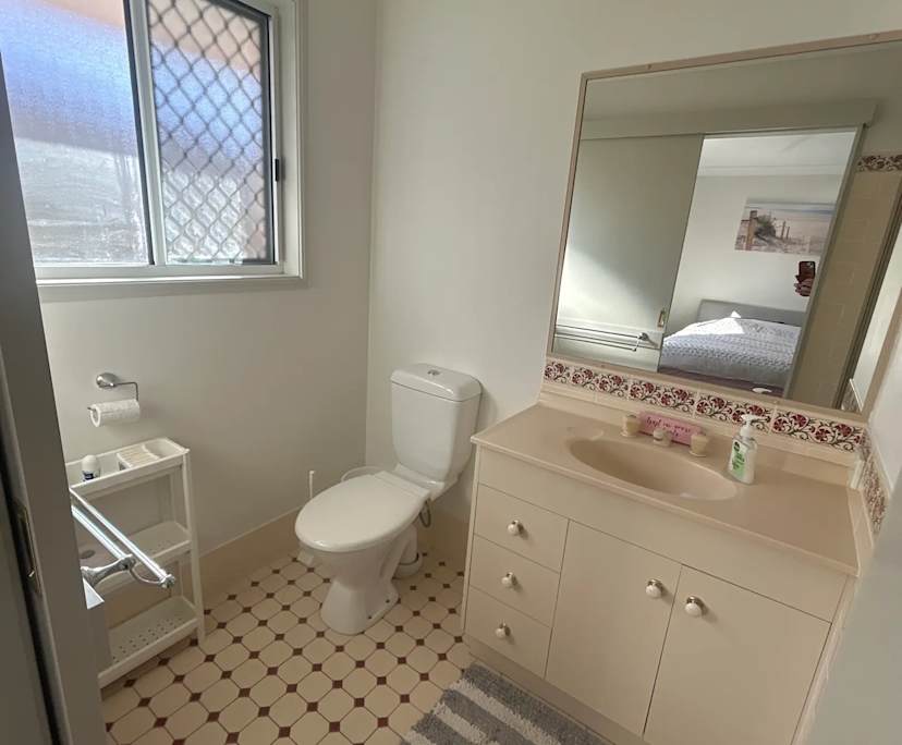 Room with ensuite in a share house