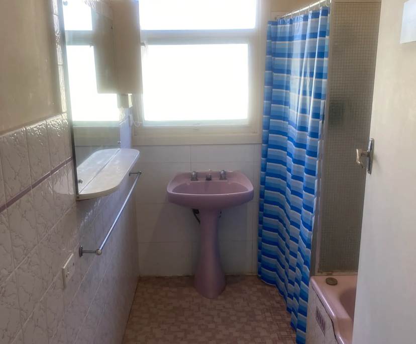 Whole property with 3 rooms for rent