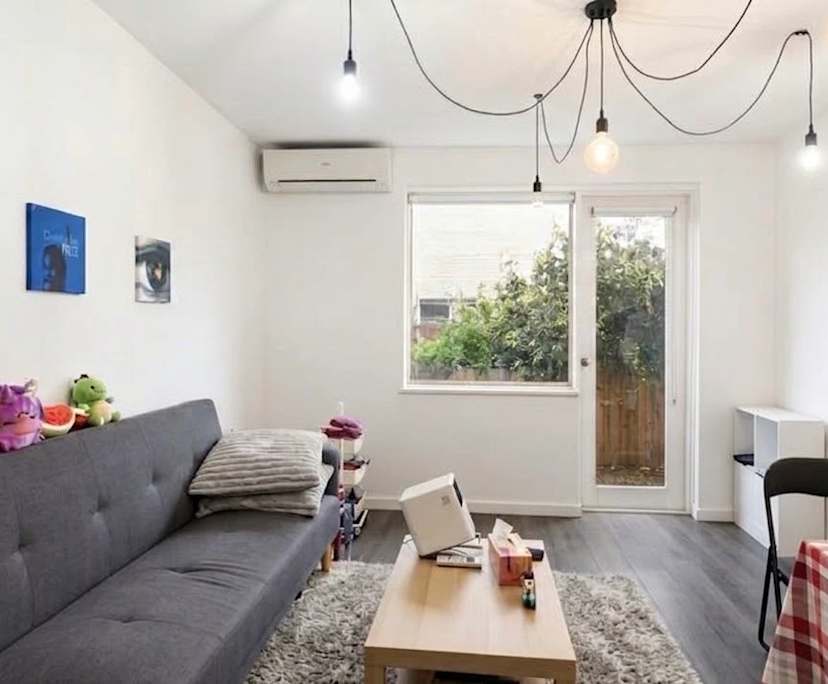 Furnished room with own bathroom