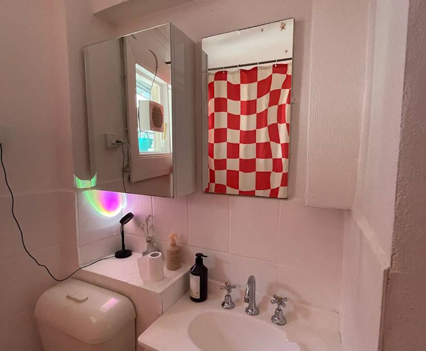 Unfurnished room in a share house