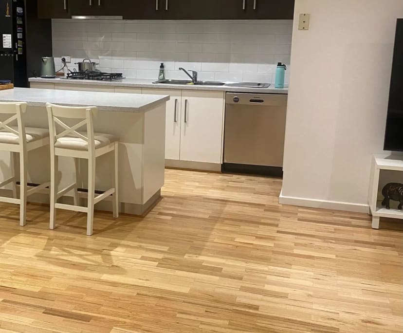 Room in a share house