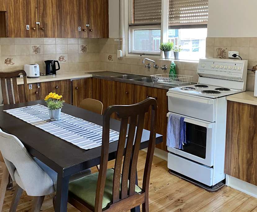 $275, Share-house, 4 bathrooms, Para Hills West SA 5096