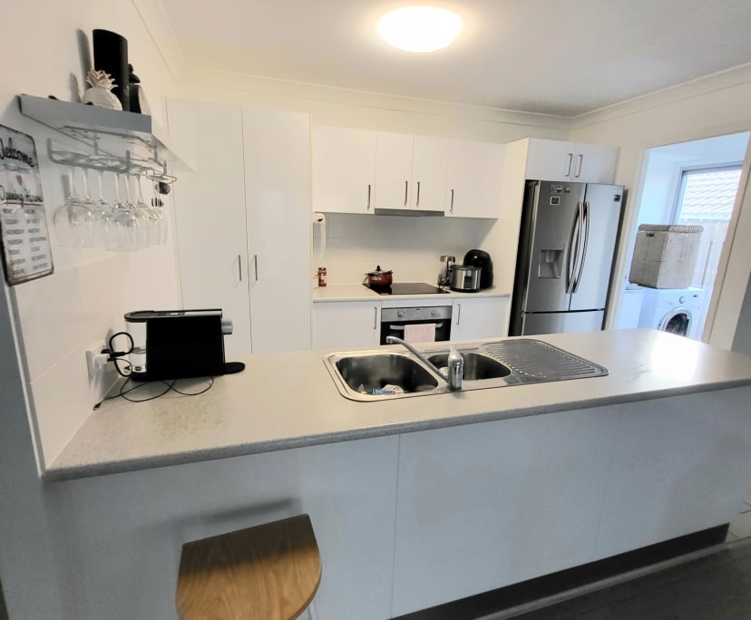 $290, Share-house, 3 bathrooms, Pacific Pines QLD 4211