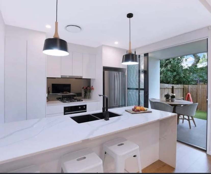 $400, Share-house, 3 bathrooms, Greenslopes QLD 4120