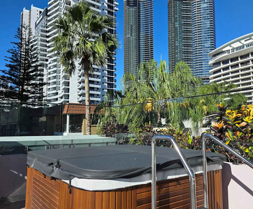 $500, Flatshare, 2 bathrooms, Broadbeach QLD 4218