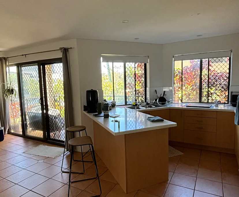 Furnished room in a flatshare