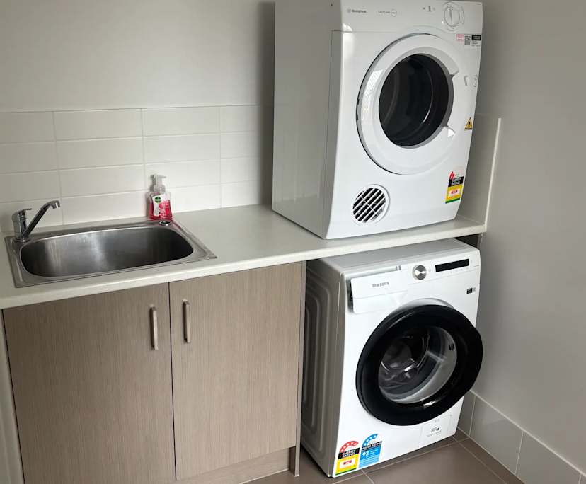 $325, Share-house, 4 bathrooms, Newport QLD 4020